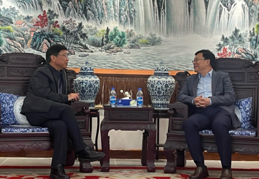 太阳成集团tyc539官网王平卫董事长拜会周鼎大使