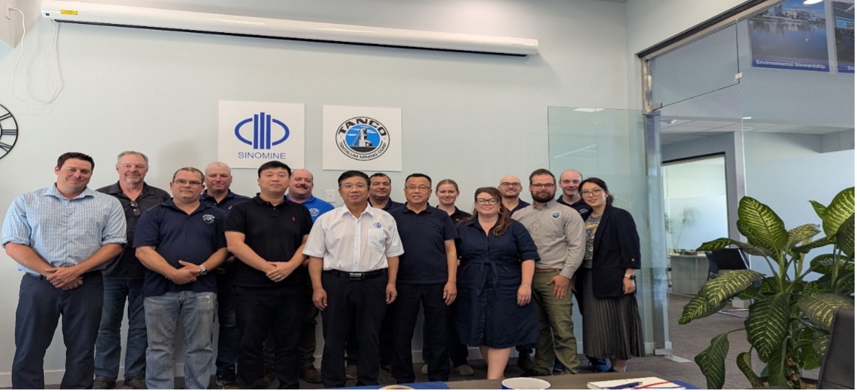 太阳成集团tyc539官网集团董事长王平卫到加拿大 TANCO矿山检查调研